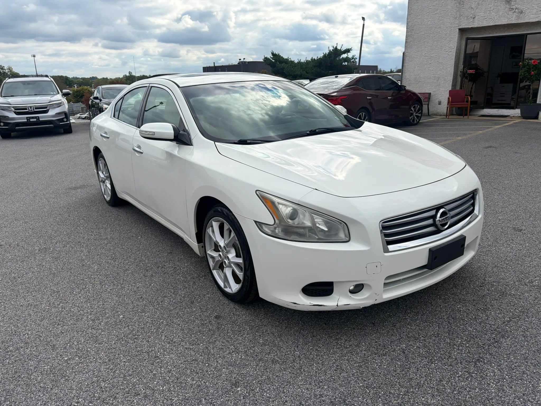 Used 2012 Nissan Maxima 3.5 SV w/ Cold Pkg FWD image 1