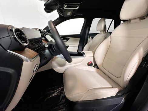 Certified 2024 Mercedes-Benz GLC 300 4MATIC image 19
