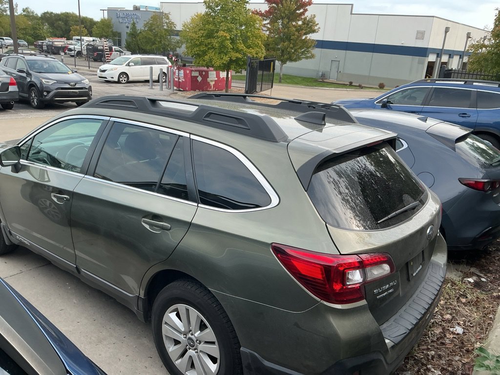 Used 2019 Subaru Outback 2.5i Premium AWD/4WD image 5