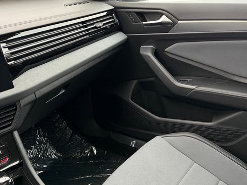 New 2026 Volkswagen Jetta SE image 32