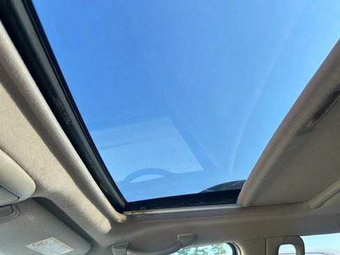 Used 2001 Toyota Sequoia Limited image 10