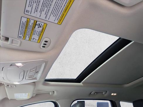 Used 2019 Ford Escape Titanium image 16