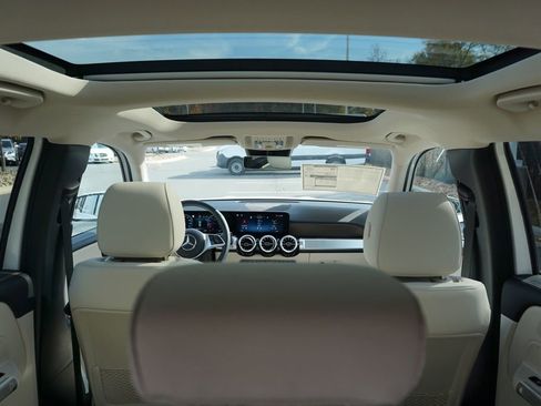 New 2026 Mercedes-Benz GLB 250 image 19