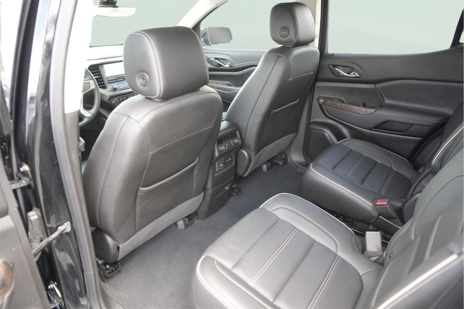 Used 2023 GMC Acadia Denali w/ Denali Ultimate Package FWD image 12