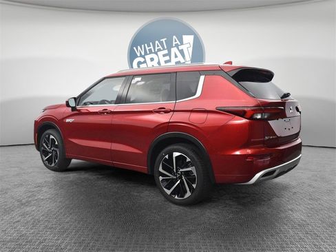 New 2025 Mitsubishi Outlander SEL image 6