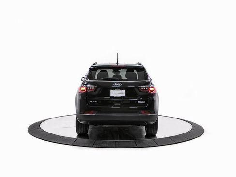 Used 2023 Jeep Compass Latitude image 6