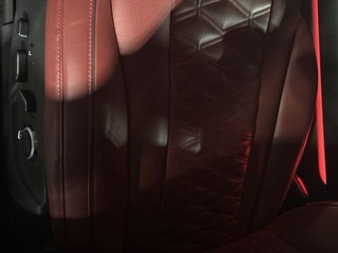 Used 2025 Genesis GV80 3.5T e-SC image 9