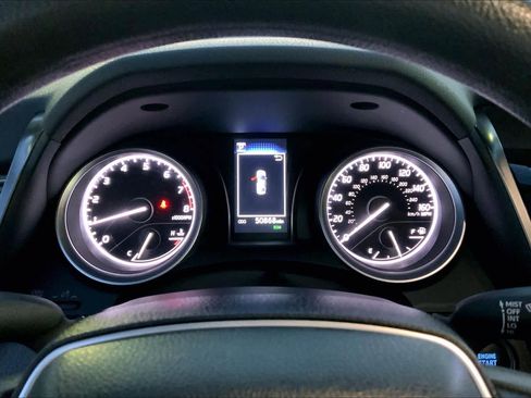 Used 2024 Toyota Camry LE image 25