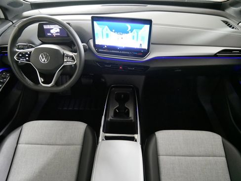 Used 2024 Volkswagen ID.4 Pro image 10