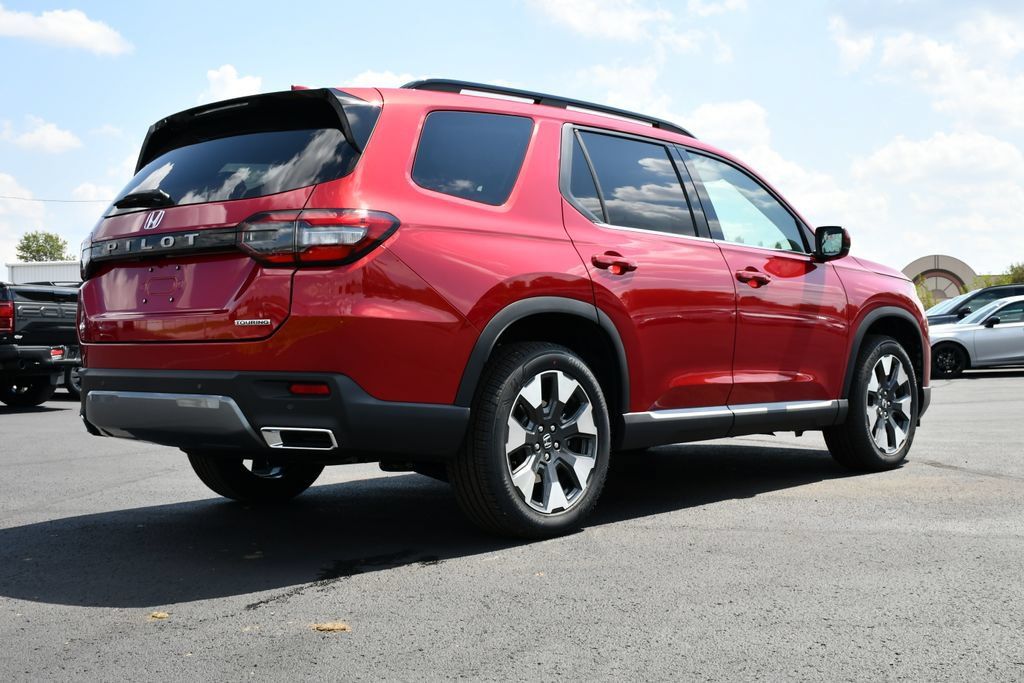 New 2026 Honda Pilot Touring image 7