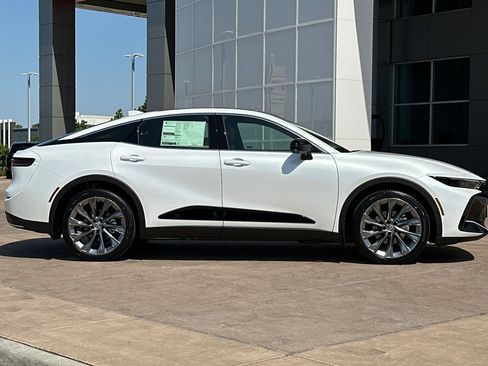 New 2026 Toyota Crown Limited image 3