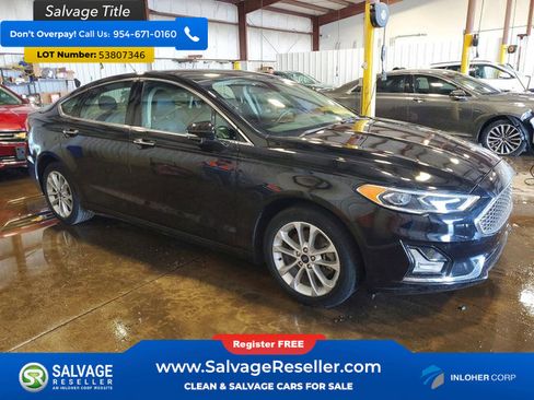 Used 2019 Ford Fusion Energi Titanium FWD image 5