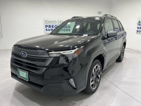 Used 2026 Subaru Forester Premium AWD/4WD image 4