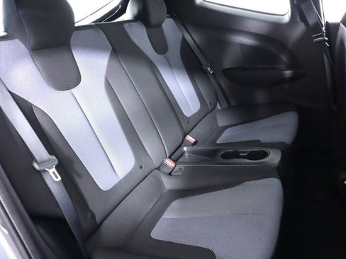 Used 2019 Hyundai Veloster 2.0 FWD image 37