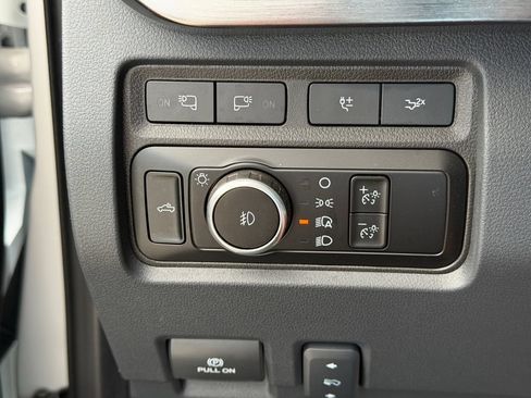 Used 2024 Ford F250 Lariat w/ Lariat Ultimate Package AWD/4WD image 24