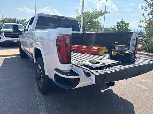 Used 2024 GMC Sierra 3500 Denali Ultimate AWD/4WD image 11