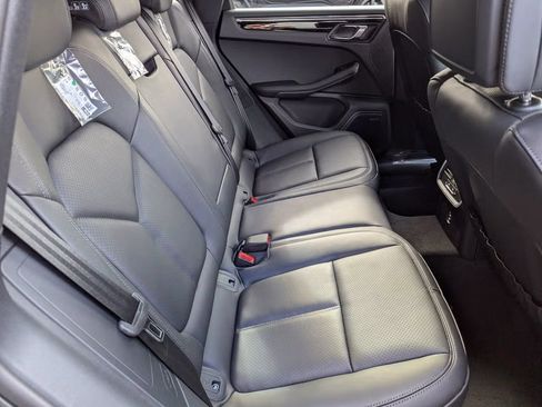 Certified 2026 Porsche Macan AWD/4WD image 25