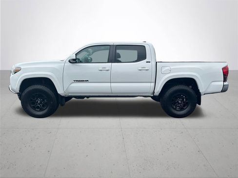 Used 2019 Toyota Tacoma SR5 AWD/4WD image 10