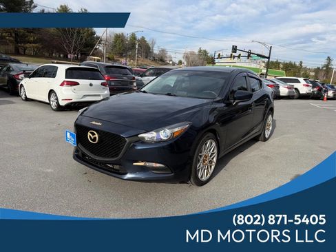 Used 2018 MAZDA MAZDA3 Touring image 1