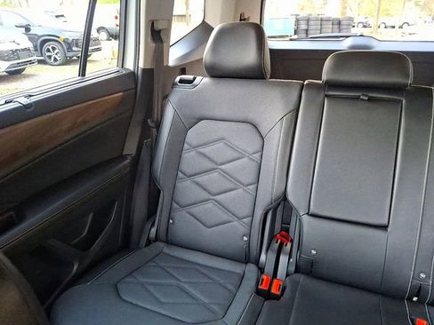 Certified 2024 Volkswagen Atlas SE AWD/4WD image 17