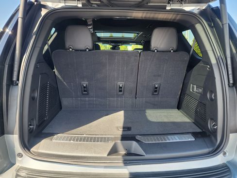 Used 2025 Chevrolet Tahoe Z71 w/ Z71 Off-Road Package image 12