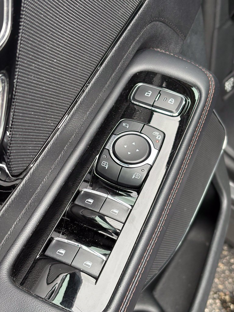Used 2023 Lincoln Aviator AWD w/ Premium Package image 12