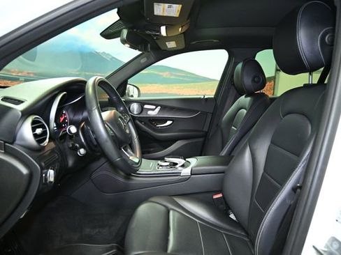 Used 2018 Mercedes-Benz GLC 300 4MATIC image 18