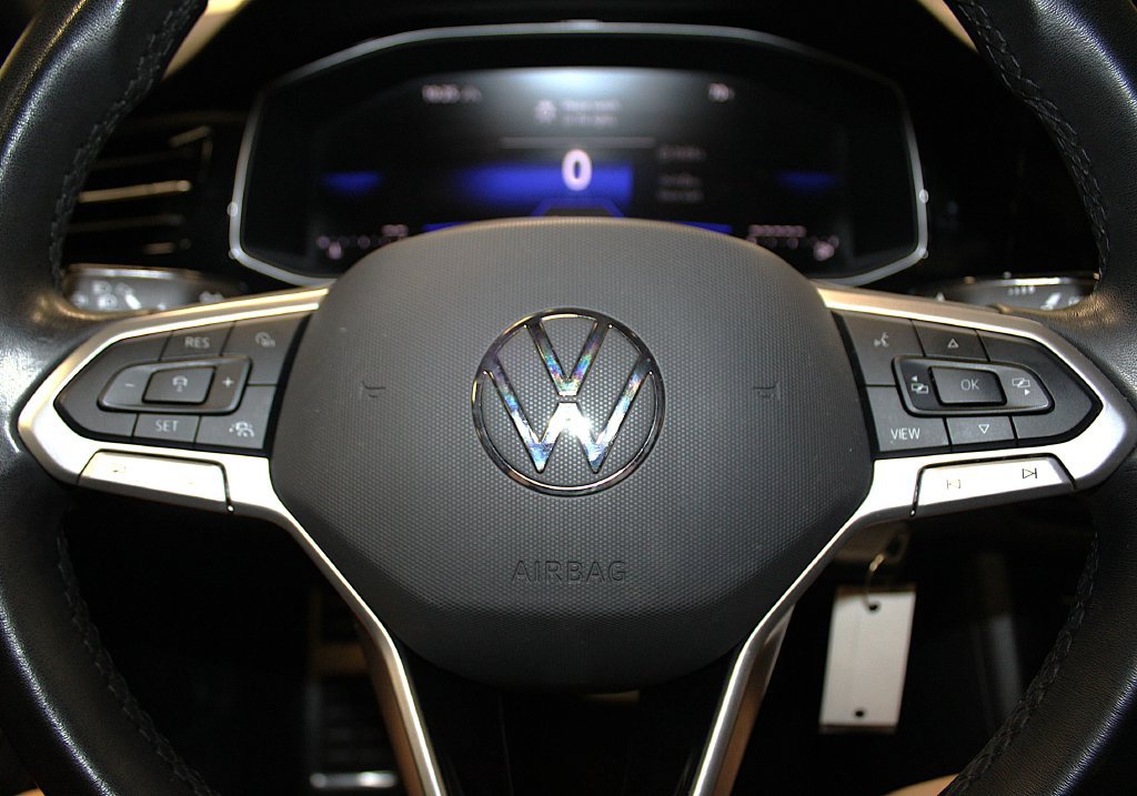 Used 2025 Volkswagen Jetta Sport FWD image 13