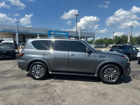 Used 2022 Nissan Armada SV w/ SV Appearance Package RWD image 2