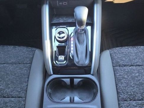 Used 2024 Chevrolet Colorado ZR2 image 31