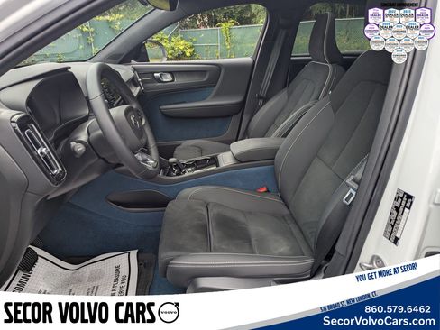 Certified 2023 Volvo C40 P8 Recharge Ultimate image 8