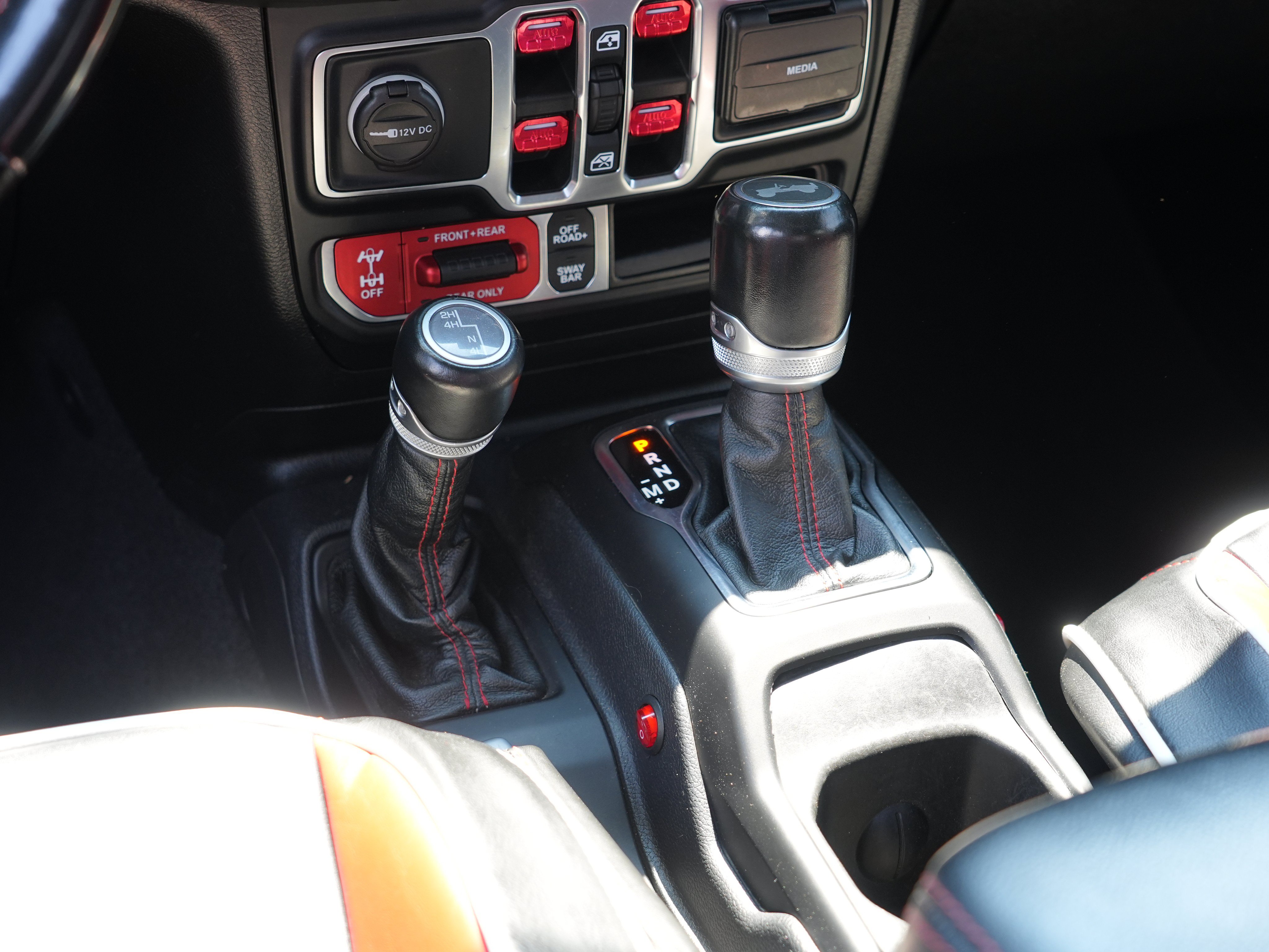 Used 2021 Jeep Wrangler Unlimited Rubicon AWD/4WD image 25