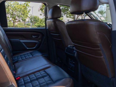 Used 2016 Nissan Titan Platinum Reserve image 19