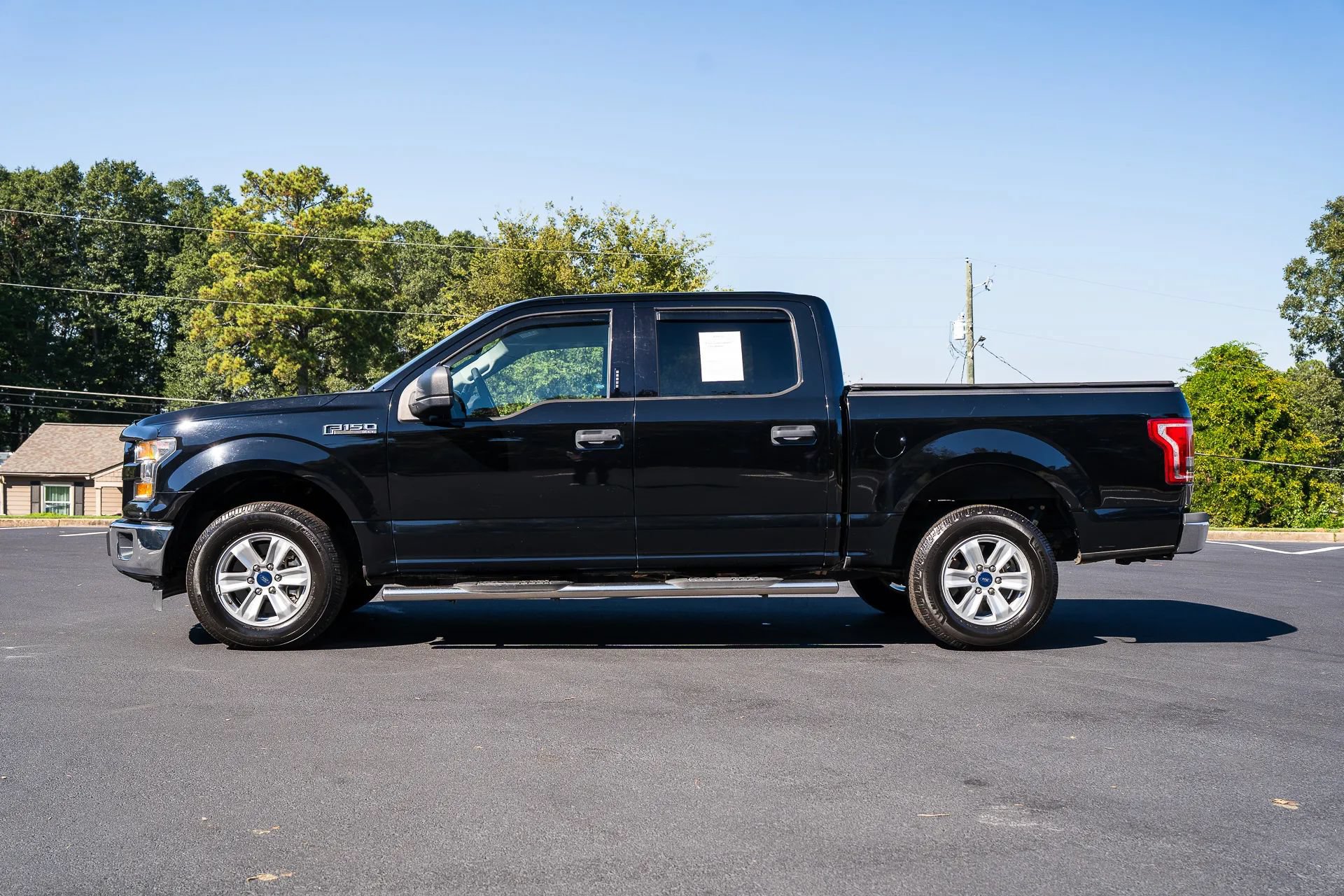 Used 2017 Ford F150 XLT RWD image 4