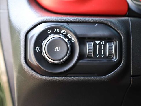 Used 2021 Jeep Wrangler Unlimited Rubicon w/ Safety Group AWD/4WD image 30