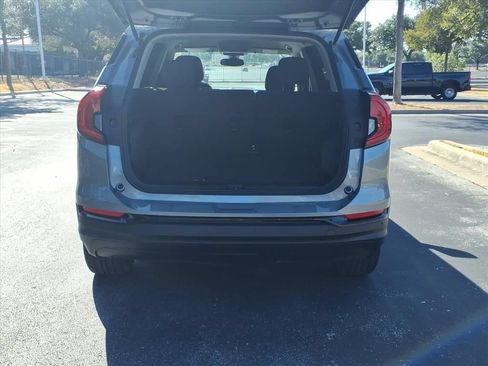 Used 2023 GMC Terrain SLE w/ Elevation Edition FWD image 17