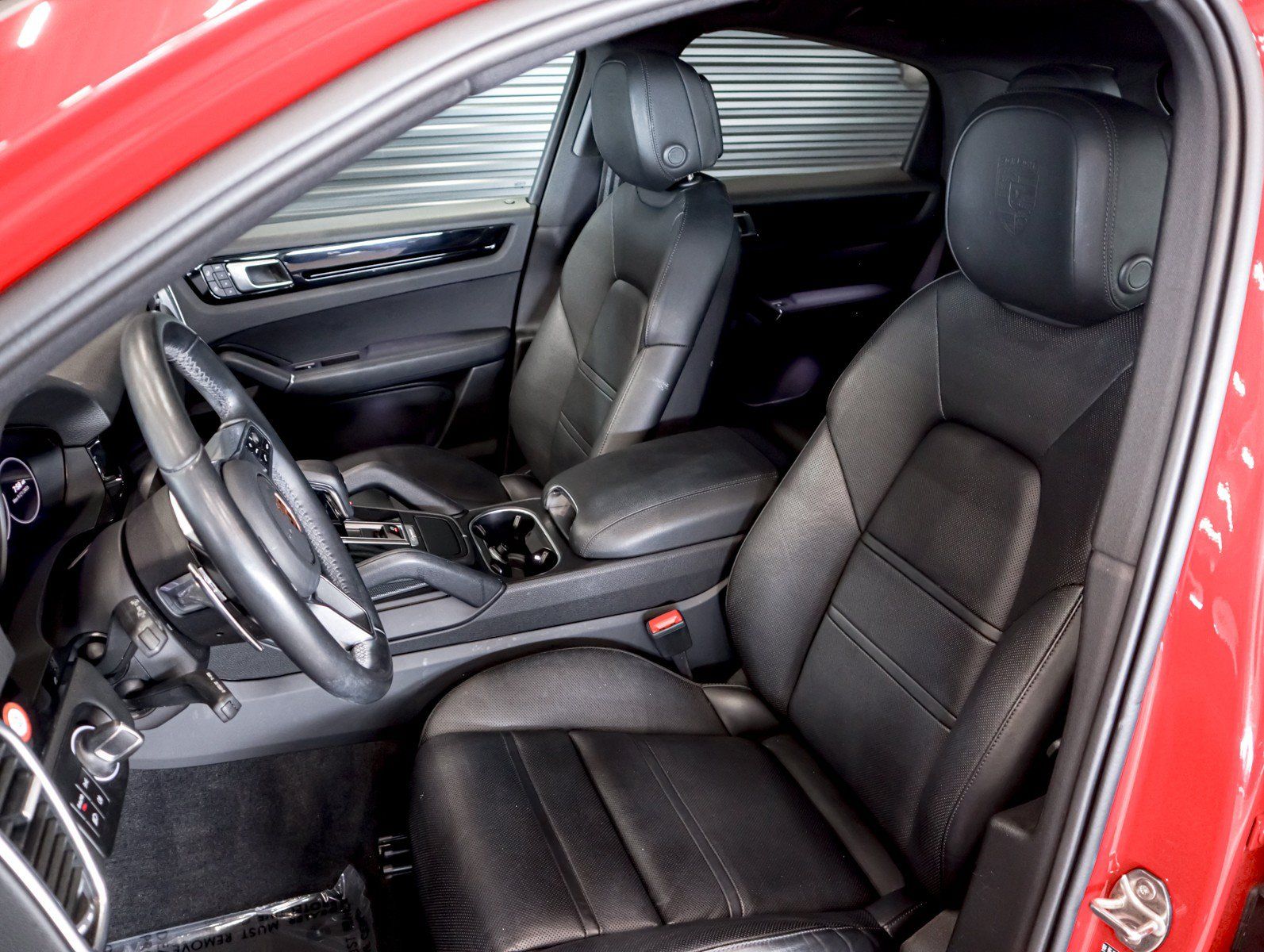 Certified 2023 Porsche Cayenne Coupe AWD/4WD image 5
