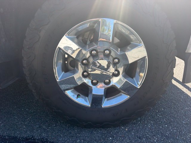 Used 2019 GMC Sierra 3500 Denali w/ Duramax Plus Package AWD/4WD image 4