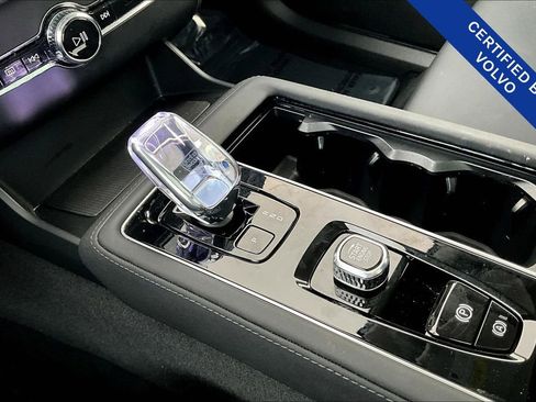Certified 2025 Volvo XC90 B6 Plus image 18