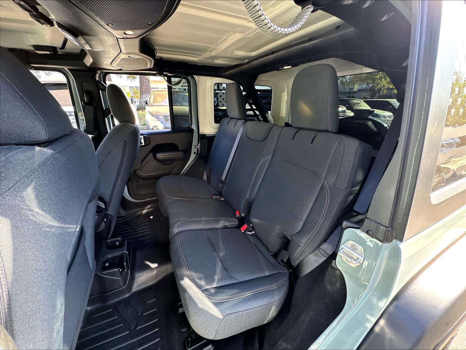 Used 2024 Jeep Wrangler Unlimited Sport AWD/4WD image 26