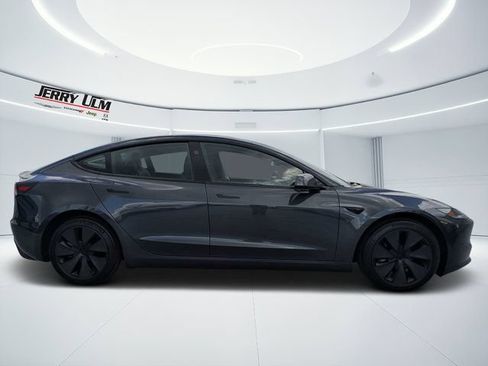 Used 2025 Tesla Model 3 Long Range RWD image 2