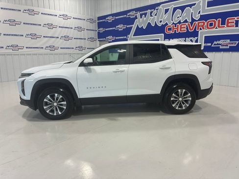 Used 2026 Chevrolet Equinox LT AWD/4WD image 3