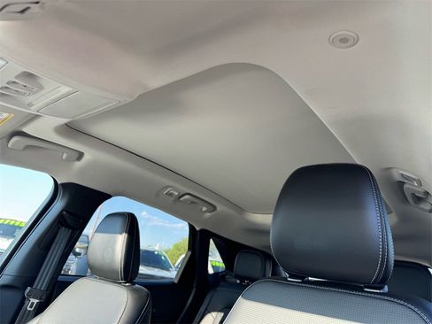 New 2025 Ford Escape Base w/ PHEV Premium Package image 7