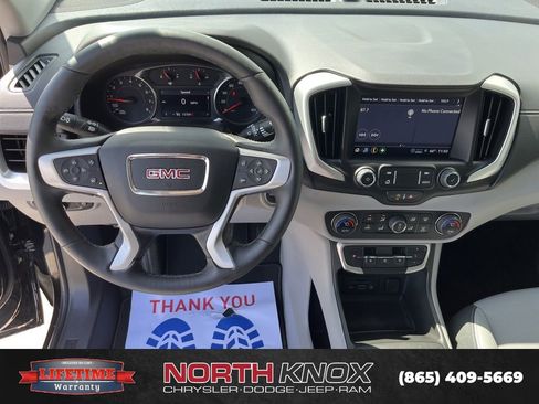 Used 2024 GMC Terrain SLT image 7