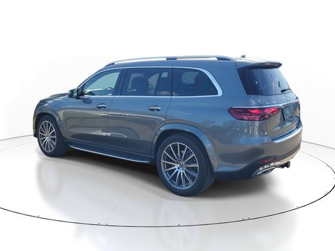 New 2026 Mercedes-Benz GLS 580 4MATIC image 3
