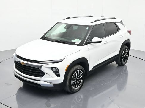 Used 2025 Chevrolet TrailBlazer LT FWD image 27