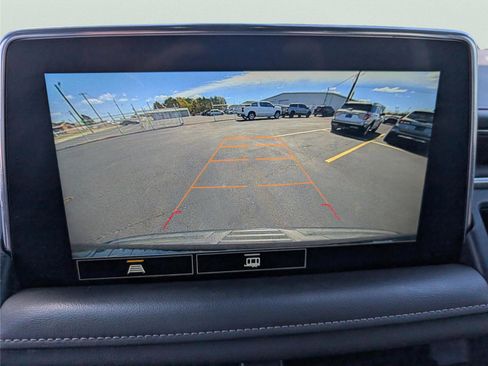 Used 2021 Chevrolet Tahoe Z71 w/ Rear Media and Nav Package image 18