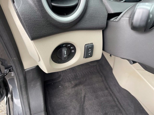 Used 2017 Ford Fiesta SE FWD image 23