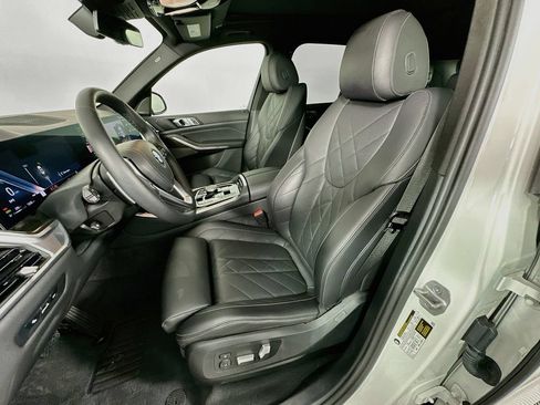 Used 2024 BMW X5 sDrive40i w/ Premium Package RWD image 21