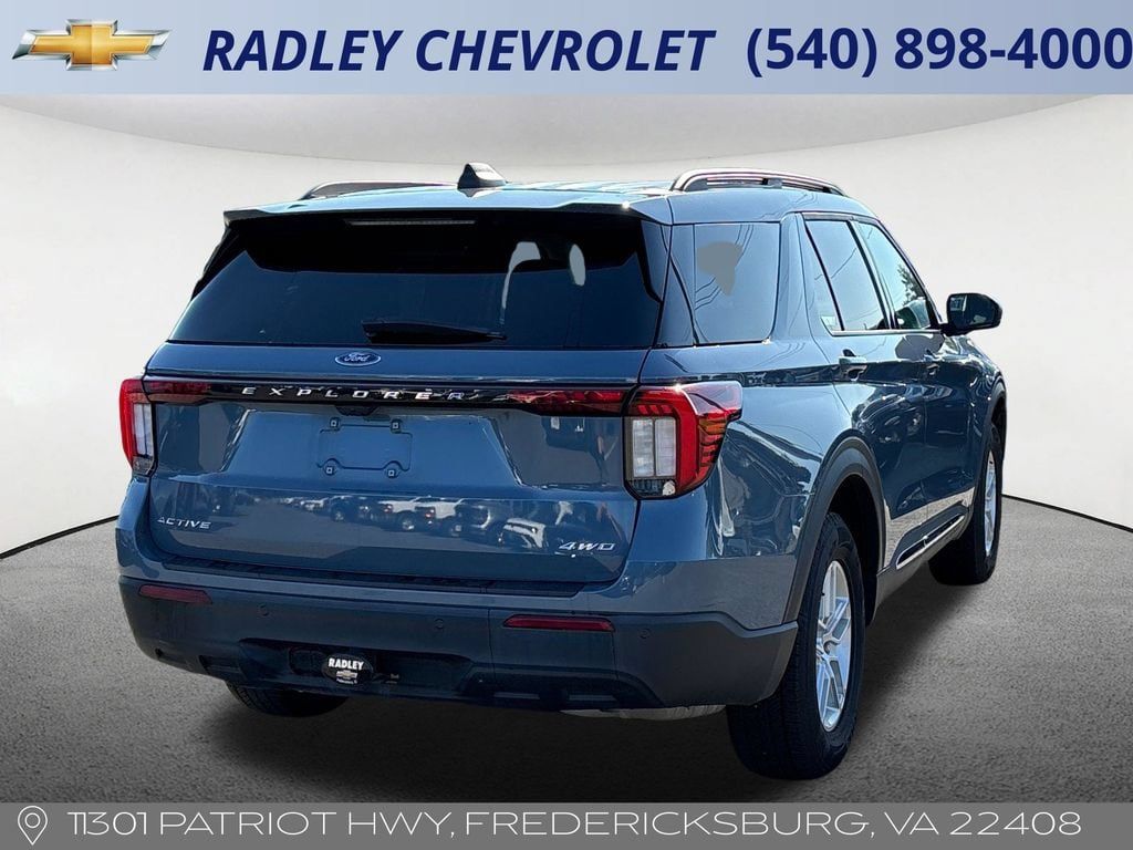 Used 2025 Ford Explorer Active AWD/4WD image 20